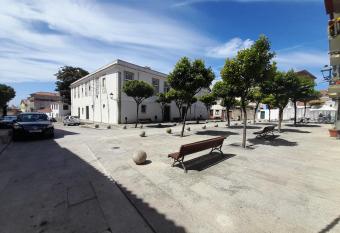 Laranjal Guesthouse allows 18 year olds to book a room