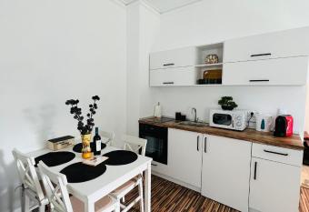 Apartament in regim hotelier King Medias has Balcony rooms