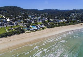 Joy Apartment 5 allows 18 year olds to book a room