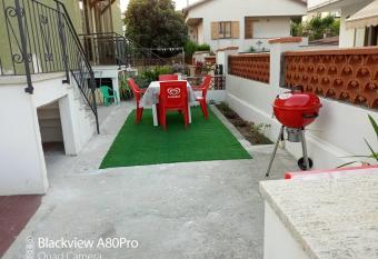 Toscana mare casa con giardino has Balcony rooms