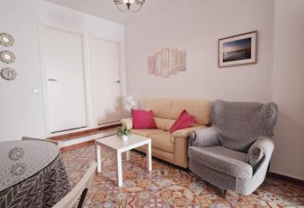 Casa Empul Almadraba centro allows 18 year olds to book a room