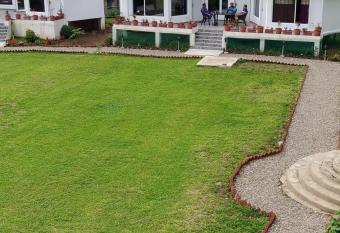 Blossom Bliss Resort allows 18 year olds to book a room