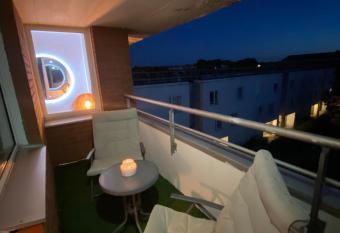 Bel Appartement 59m2 terrasse / wifi / netflix has Balcony rooms