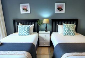 Tropical Seaside Suite 8 allows 18 year olds to book a room