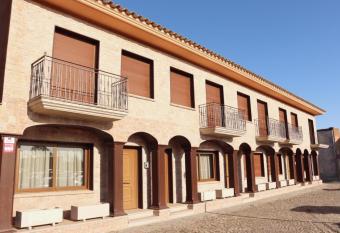Casa en el Pueblo Medieval de Pals has Balcony rooms