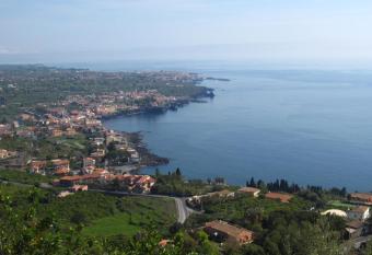 Grande Albergo Maugeri allows 18 year olds to book a room