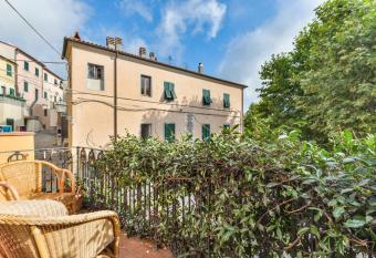 Casa di Marina has Balcony rooms
