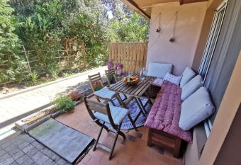 charmant studio neuf    150m de la mer has Balcony rooms