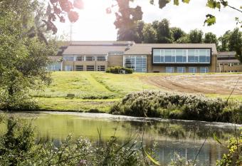 HORISONT Hotel & Konference allows 18 year olds to book a room