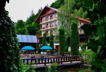 Vila Maria Bran has Balcony rooms