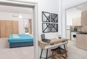 Lina s apartment 50m from the beach has Balcony rooms