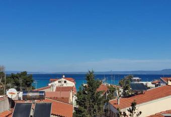 SkyPrime has Balcony rooms