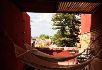 Hotel Rinconada allows 18 year olds to book a room