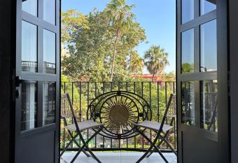 Hotel Boutique Casa Degollado has Balcony rooms