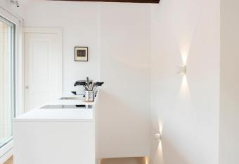 Quartier 99 has Balcony rooms