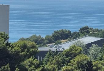 Apartmani ADA-SPLIT has Balcony rooms