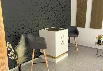 City Apartment #2 bei der Porzellan Manufaktur has Balcony rooms