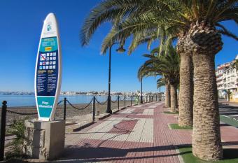 Townhouse 300 Meters from Beach allows 18 year olds to book a room
