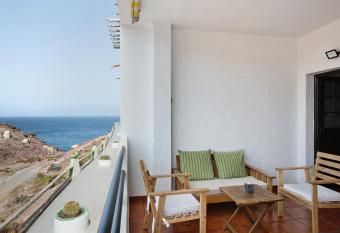 El Rinconcito del Faro has Balcony rooms