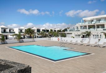 Senator Isla de Lobos I has Balcony rooms