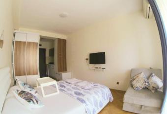 Aegean home budva vojvodanska 16 b stan7 has Balcony rooms