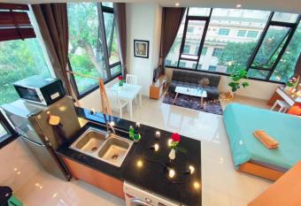 May - AMAYZING SKY VIEW 02 allows 18 year olds to book a room