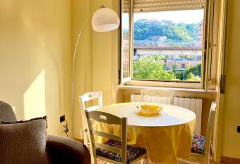 La Divina has Balcony rooms