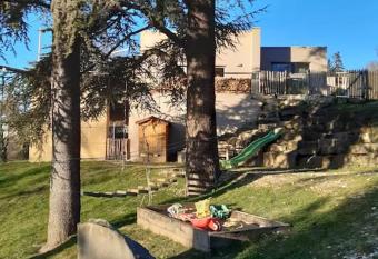 G  te au pied de la Tour de Crest has Balcony rooms