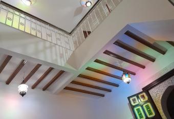 story house allows 18 year olds to book a room