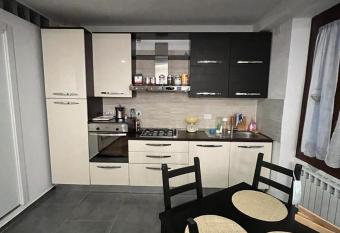 [FREE PARKING]Appartamento angolo di relax!!! has Balcony rooms