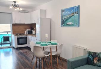 Christopher Apartment allows 18 year olds to book a room