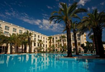 IC Hotels Airport allows 18 year olds to book a room