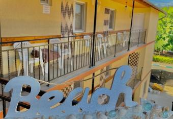PENSIUNEA SCOICA allows 18 year olds to book a room