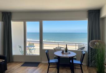 K beach allows 18 year olds to book a room