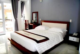 YaYa Sai Gon Hotel Bui Vien Walking Street has Balcony rooms