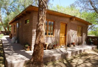 Hermoso y fresco minidepartamento, lindo patio. has Balcony rooms