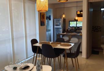 Apartamento NUEVO en el Eje Cafetero-Aire acondicionado, piscinas, BBQ has Balcony rooms