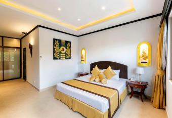 Poseidon Boutique Hotel allows 18 year olds to book a room