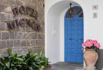 Hotel Mignon Meubl   has Balcony rooms