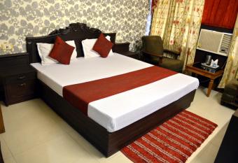 Hotel City Paradise has Balcony rooms