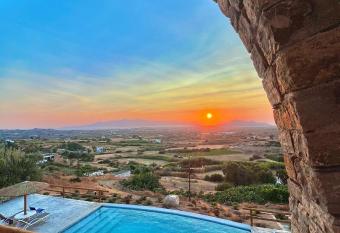 Villa Papa has Balcony rooms