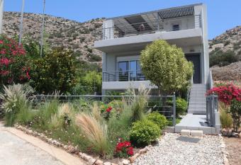 Patroclos SeaView has Balcony rooms