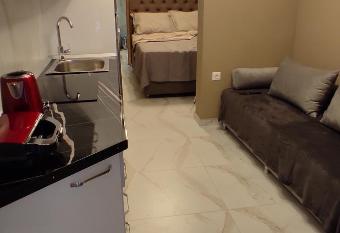 Diamond & Pearl Studios has Balcony rooms