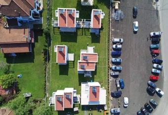 Havana Villas has Balcony rooms