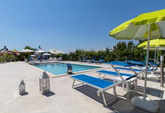 Bilocale in Villa con piscina has Smoking rooms