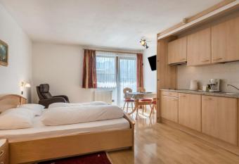 Hotel Residence Gardena Stevia 200 has Balcony rooms