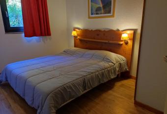 Chamrousse 1700 - Les Villages du Bachat - Sil  nes C13 has Balcony rooms