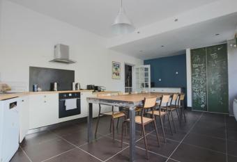 Elma Stay Location La Sareti  re has Balcony rooms