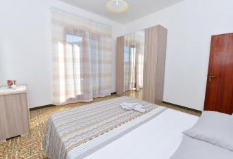 La Terrazza sugli Dei has Balcony rooms