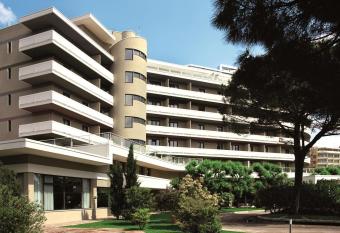 Hotel Majestic has Balcony rooms